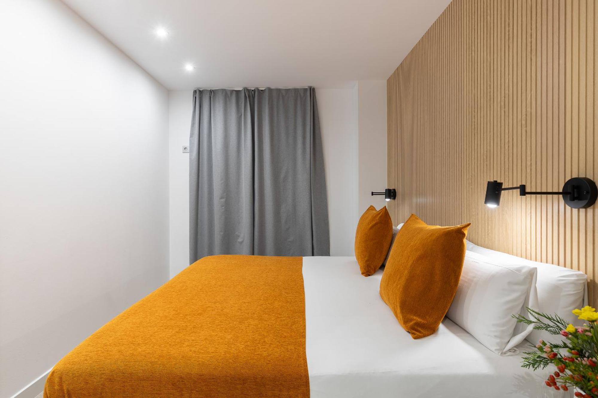 Cosmo Apartments Consell De Cent - Plaza Universitat Barcelona Luaran gambar