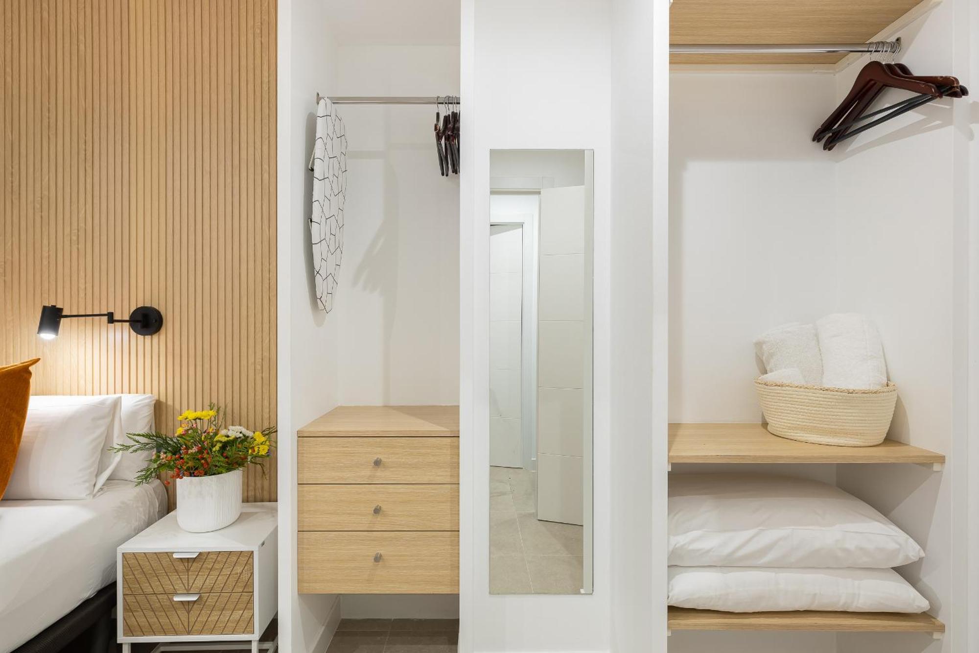 Cosmo Apartments Consell De Cent - Plaza Universitat Barcelona Luaran gambar