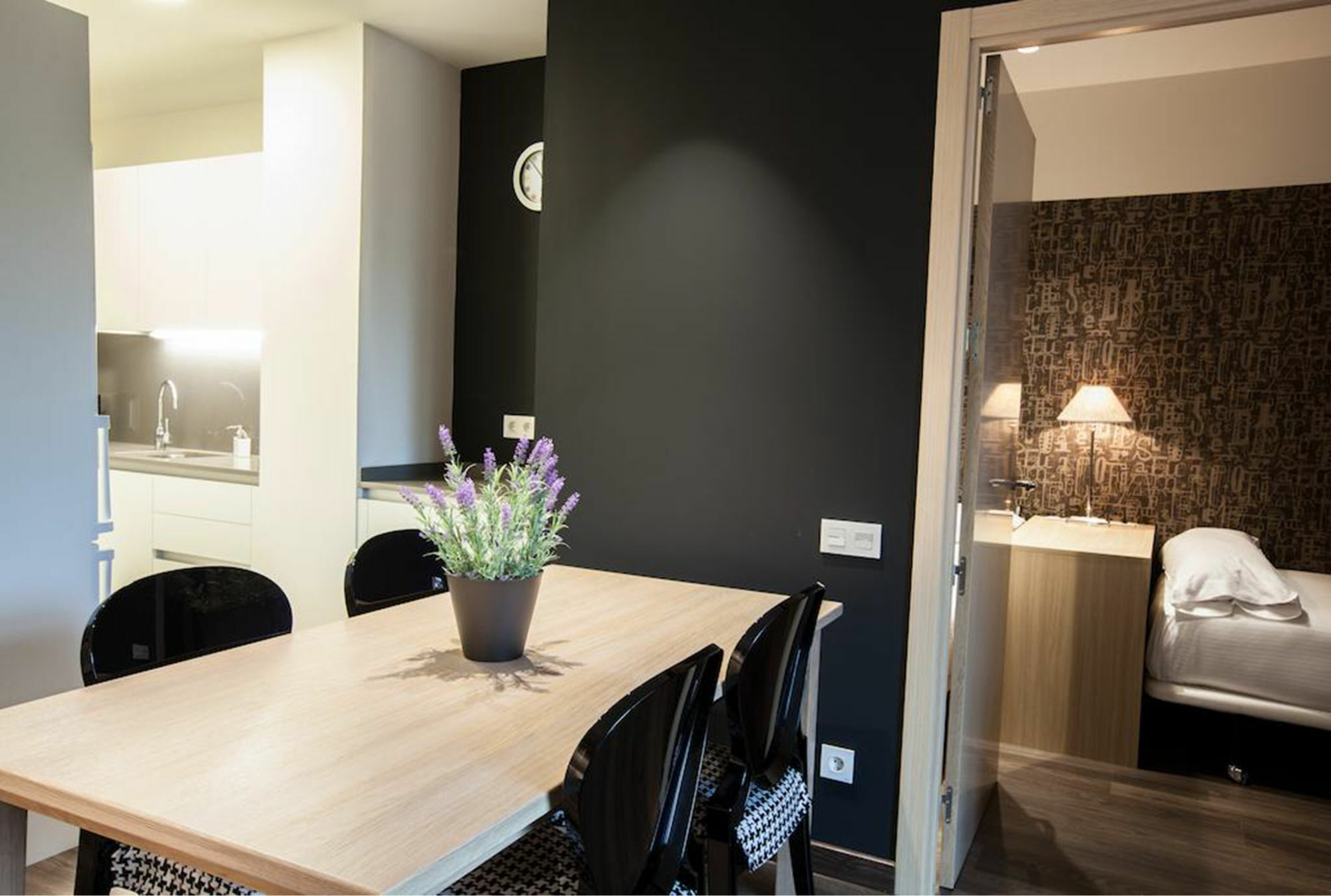 Cosmo Apartments Consell De Cent - Plaza Universitat Barcelona Luaran gambar
